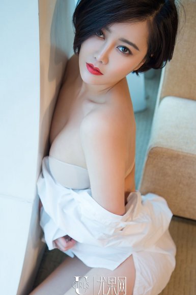 ‘半岛体育’广州女子衣着暴露跳江凶多吉少 疑患有精神疾病